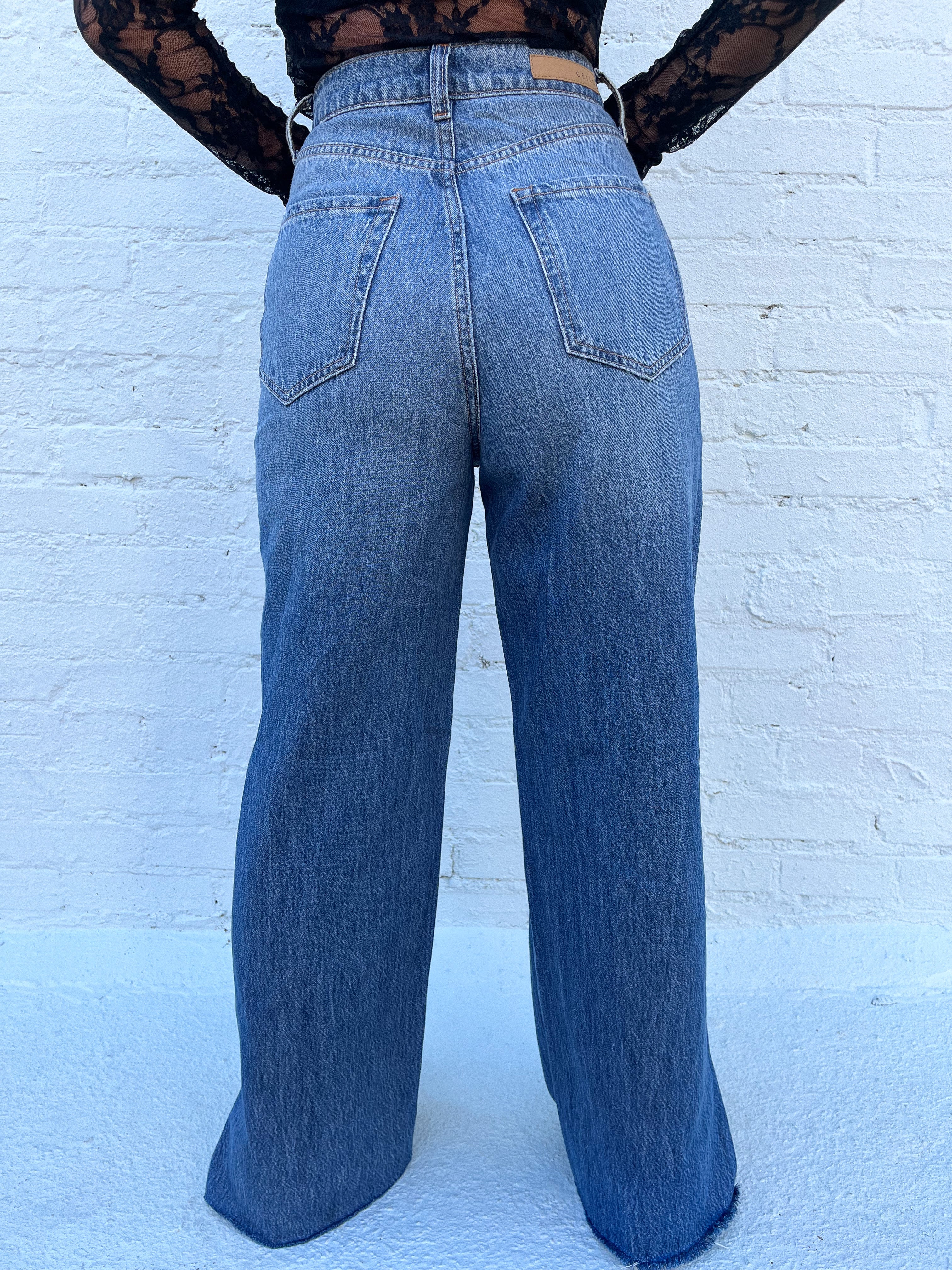 Hailey High Rise 90's Baggy Jean