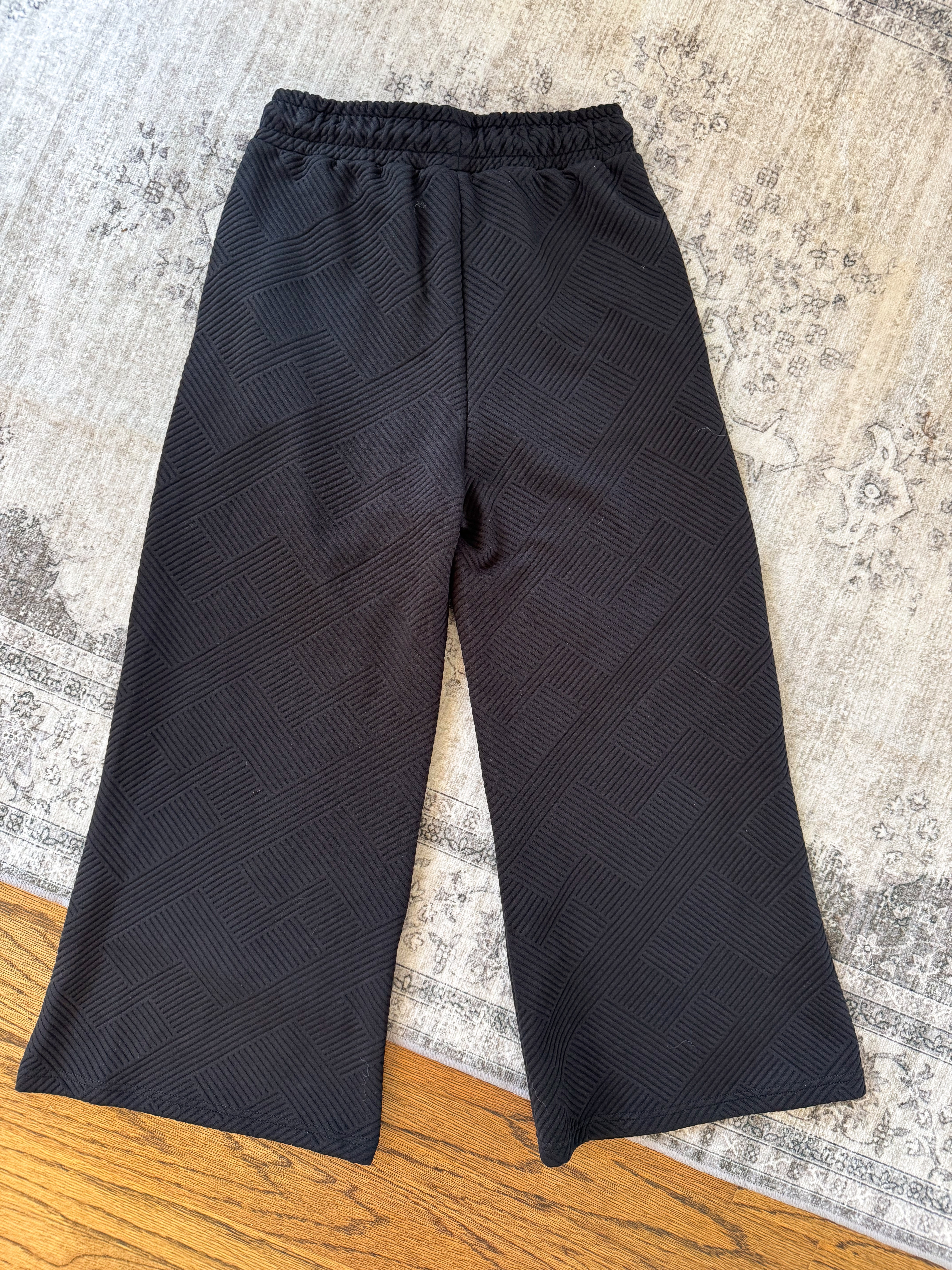 Weekend Textured Print Pants