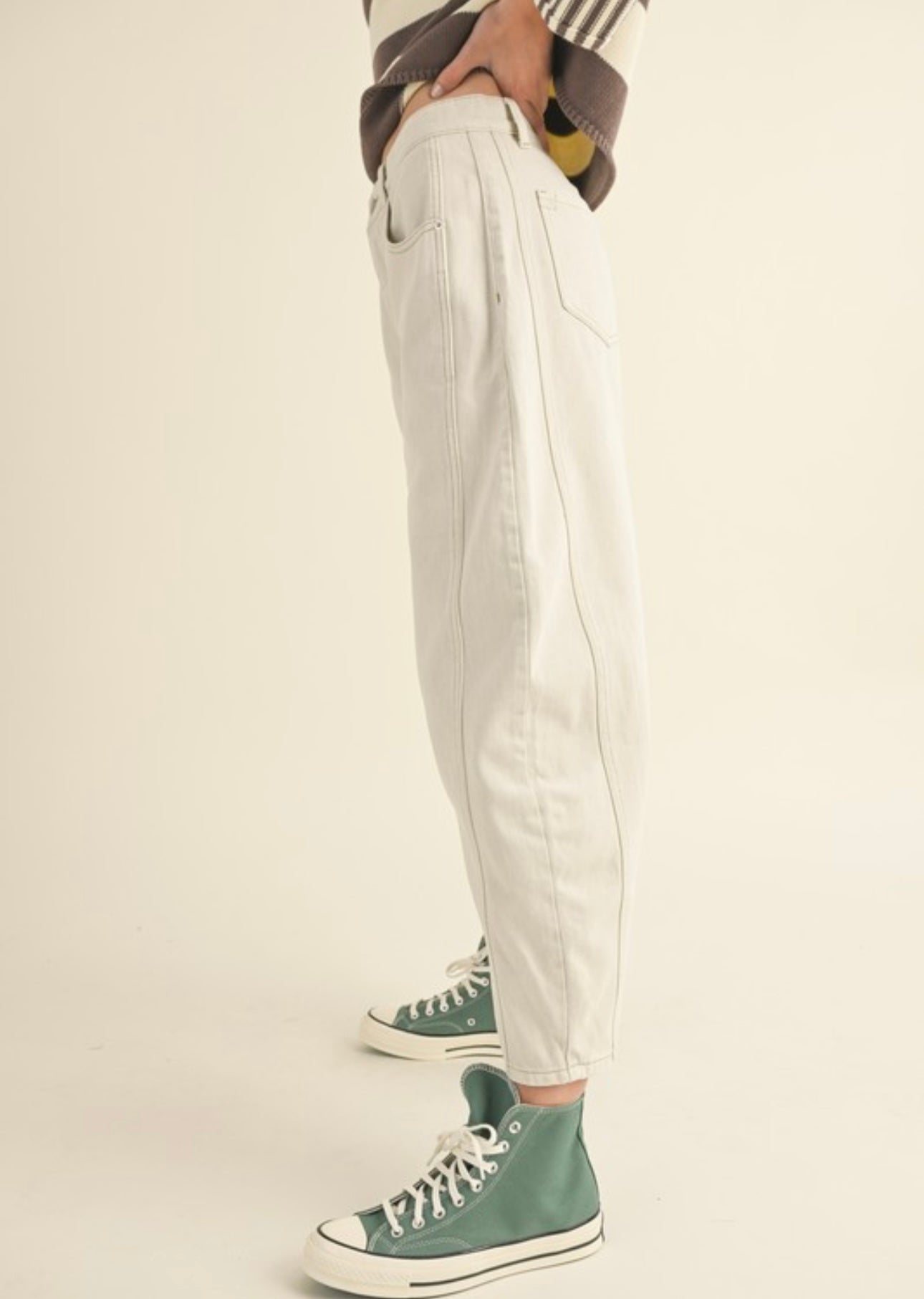 Everyday Wear Barrel Jeans - Ecru