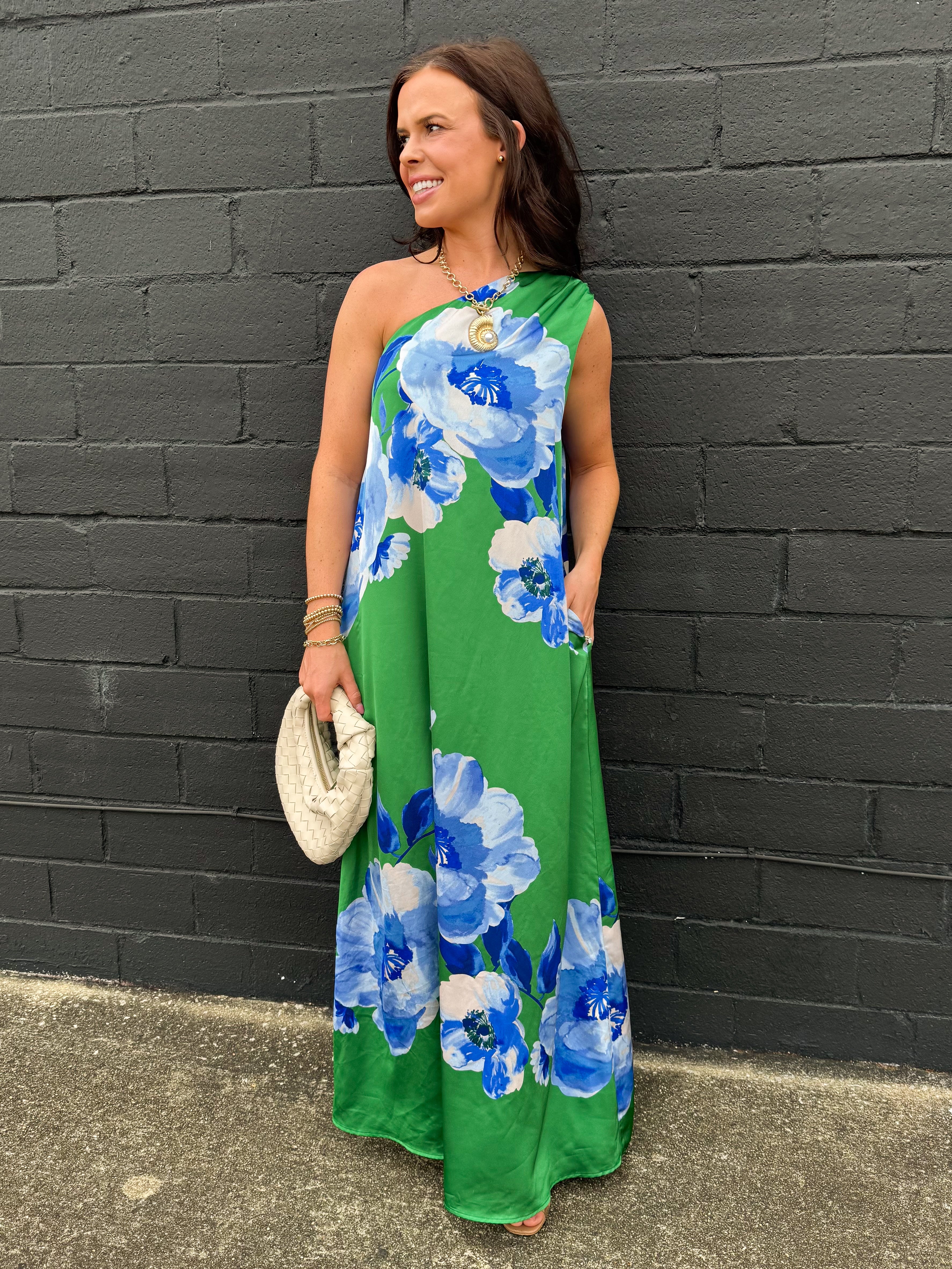 Shell Pendant Necklace Set